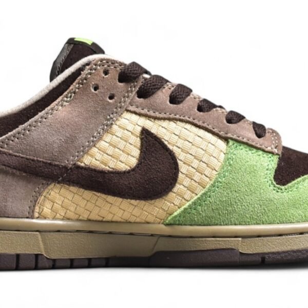 NK SB Dunk Low KicksHawaii Aloha 310661-221