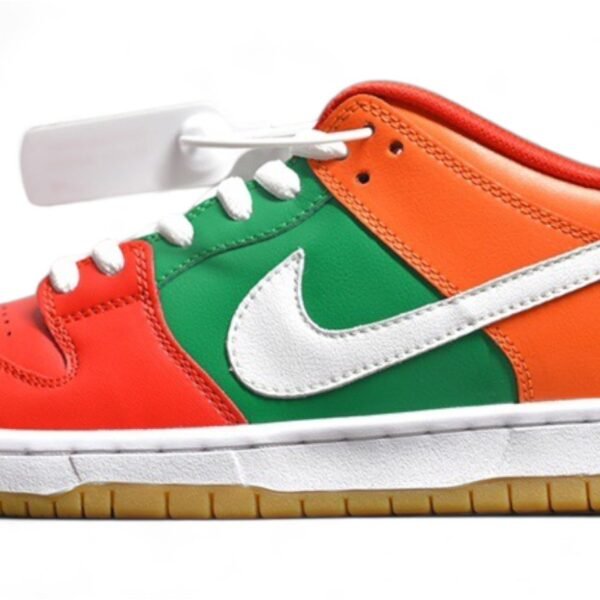 SB Dunk Low 7 Eleven