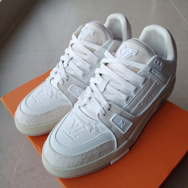 LV Trainer Sneaker 1370A