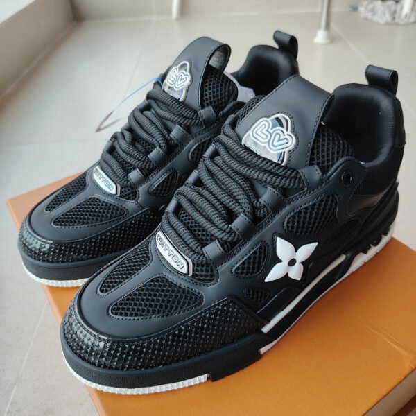 LV Trainer Sneaker 1369A